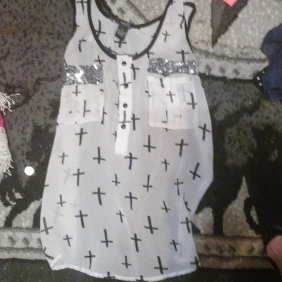 Shirt - Picture 1 of 1